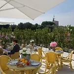 Hotel De Petris